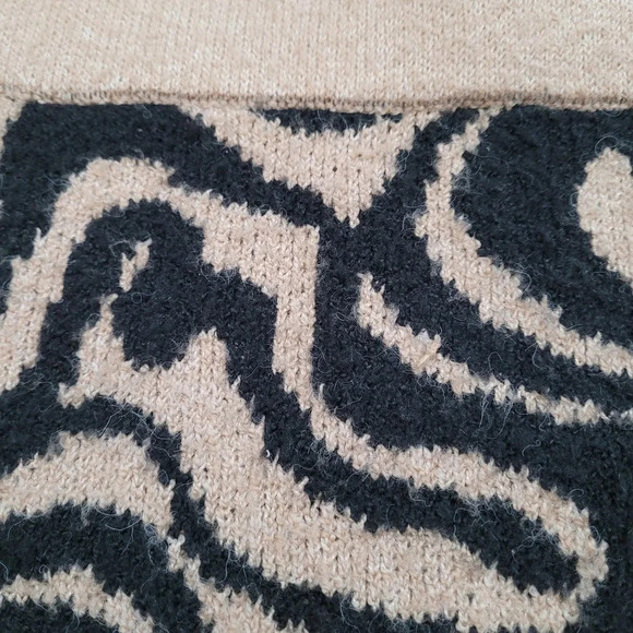 BP Women's Safari Swirl Sweater Skirt 4X Multicolor Knit Stretch Animal Print - Picture 3 of 8